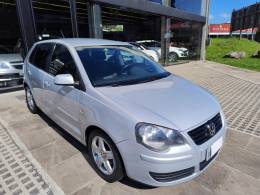 VOLKSWAGEN - POLO - 2006/2008 - Prata - R$ 33.000,00