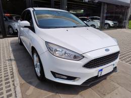 FORD - FOCUS - 2016/2017 - Branca - R$ 68.000,00