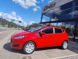 FORD - FIESTA - 2014/2015 - Vermelha - R$ 46.000,00