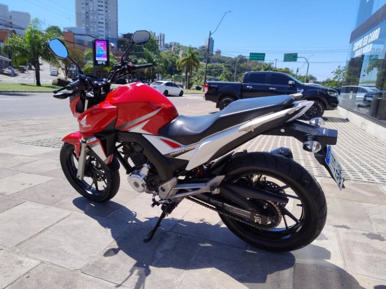 HONDA - CB 250F TWISTER - 2017/2017 - Vermelha - R$ 17.000,00