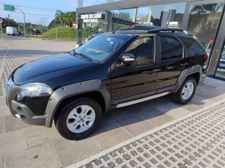 FIAT - PALIO - 2011/2012 - Preta - R$ 42.000,00