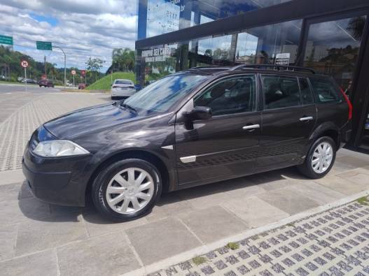 RENAULT - MÉGANE - 2011/2012 - Preta - R$ 34.000,00