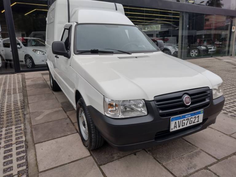 FIAT - FIORINO - 2012/2013 - Branca - R$ 42.000,00