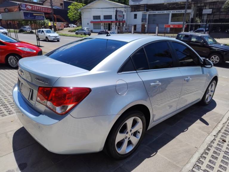 CHEVROLET - CRUZE - 2011/2012 - Prata - R$ 57.000,00