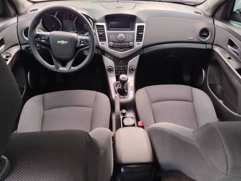 CHEVROLET - CRUZE - 2011/2012 - Branca - R$ 55.000,00