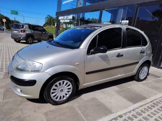 CITROËN - C3 - 2007/2008 - Dourada - R$ 23.000,00