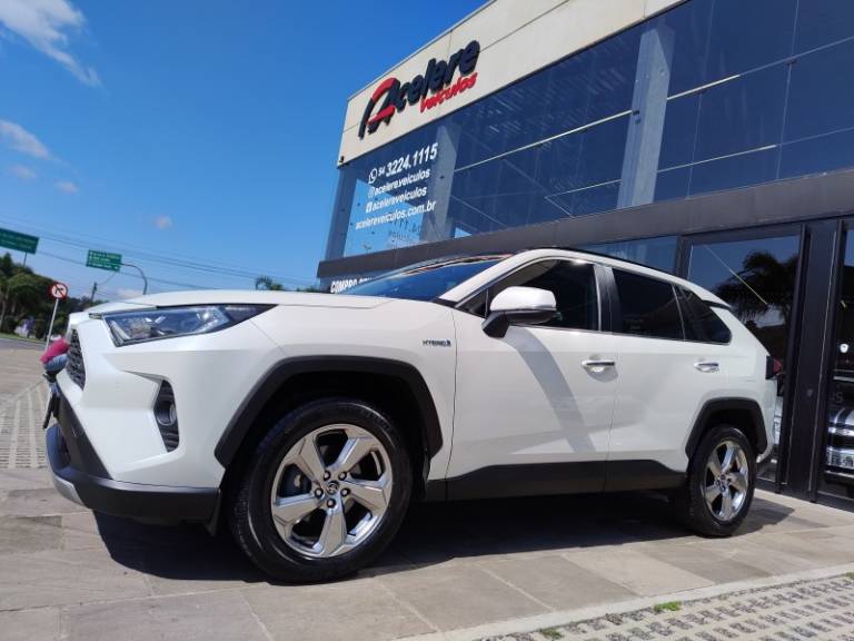 TOYOTA - RAV4 - 2020/2021 - Branca - R$ 219.000,00