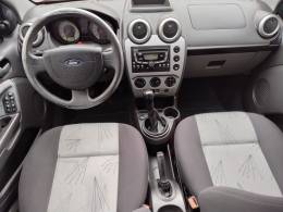 FORD - FIESTA - 2008/2008 - Vermelha - R$ 28.000,00