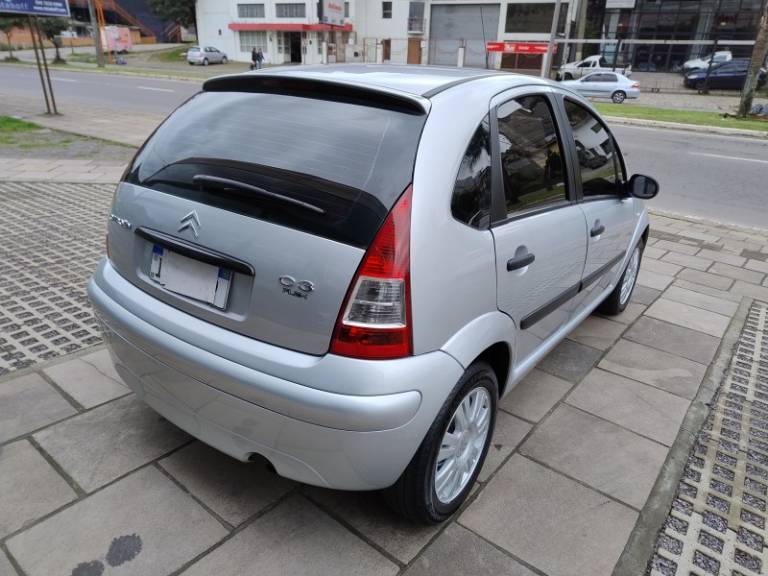 CITROËN - C3 - 2010/2011 - Prata - R$ 29.000,00