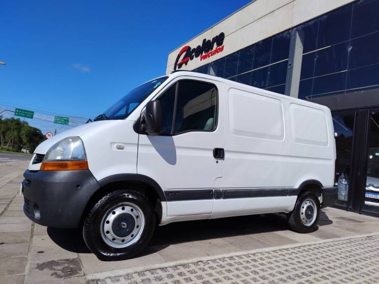 RENAULT - MASTER - 2012/2013 - Branca - R$ 99.999,00