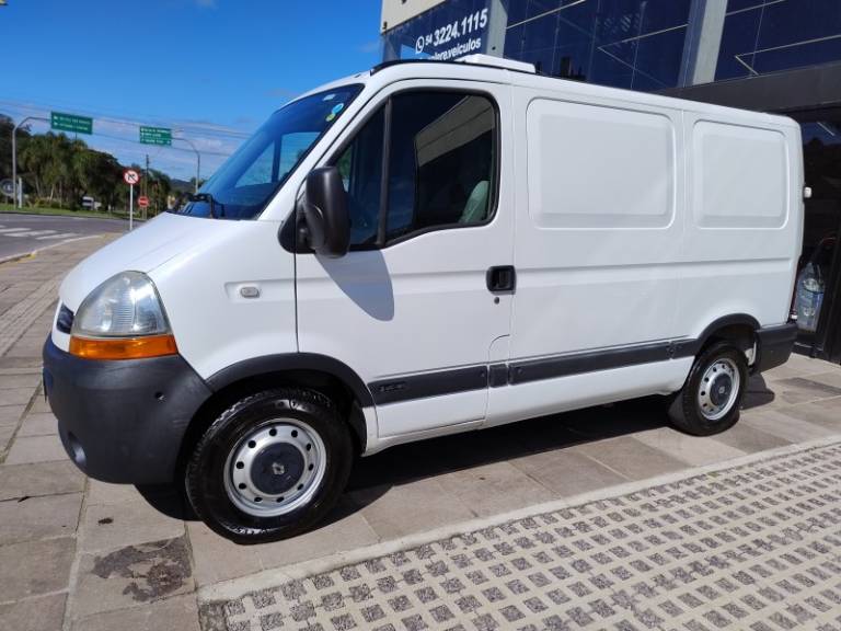 RENAULT - MASTER - 2012/2013 - Branca - R$ 99.999,00