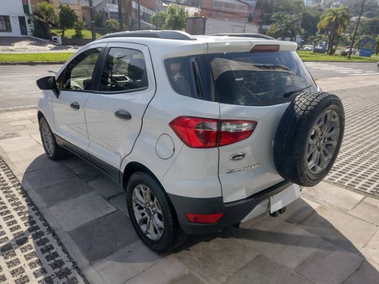 FORD - ECOSPORT - 2014/2015 - Branca - R$ 59.999,00