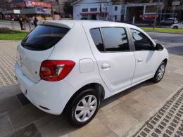 RENAULT - SANDERO - 2015/2016 - Branca - R$ 42.000,00