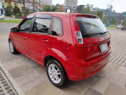 FORD - FIESTA - 2008/2008 - Vermelha - R$ 28.000,00