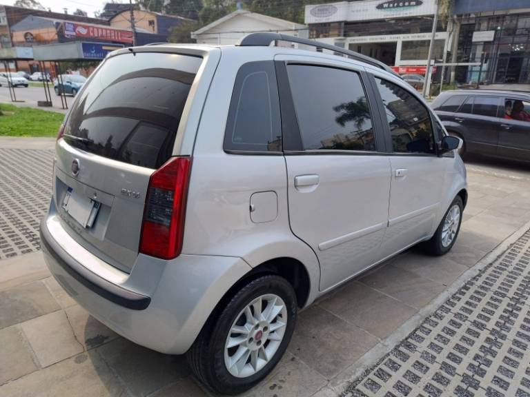 FIAT - IDEA - 2009/2010 - Prata - R$ 29.999,00