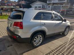 KIA MOTORS - SORENTO - 2011/2012 - Prata - R$ 65.000,00