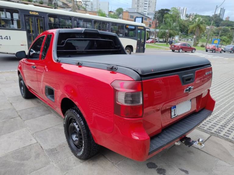 CHEVROLET - MONTANA - 2014/2015 - Vermelha - R$ 48.000,00